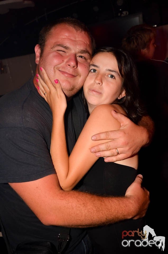 Party cu DJ Mendez în Club Atti's,