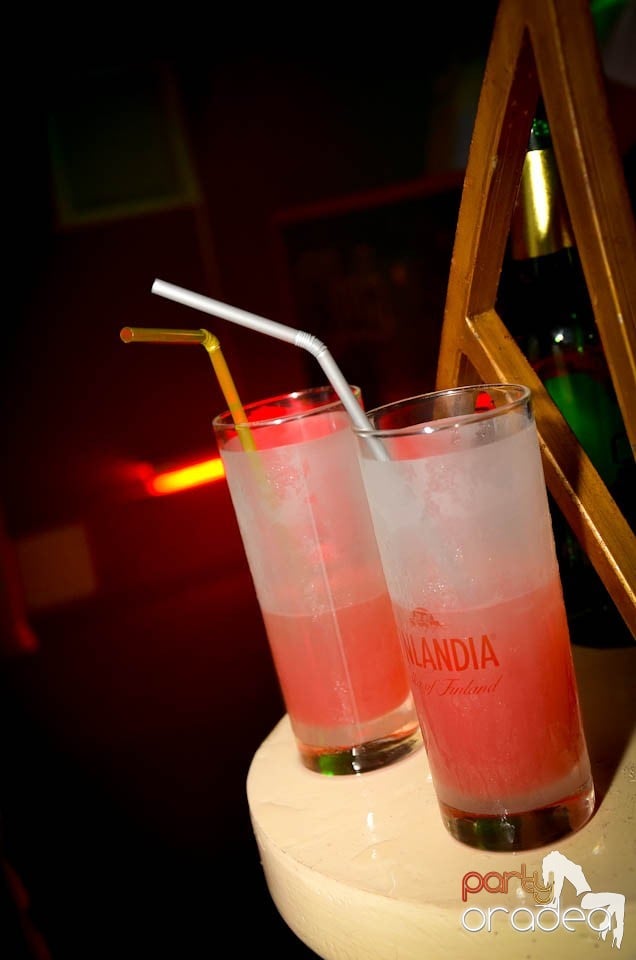 Party cu DJ Mendez în Club Atti's,
