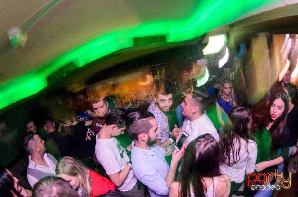 Party cu Dj Mentol, Green Pub