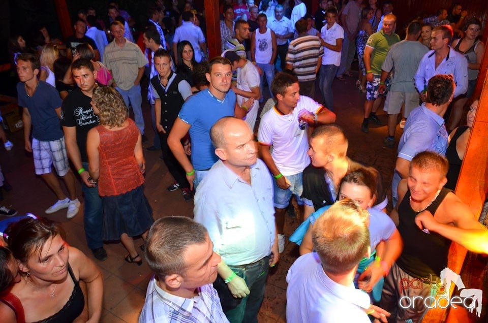 Party cu Pataky Attila în Disco Faház,