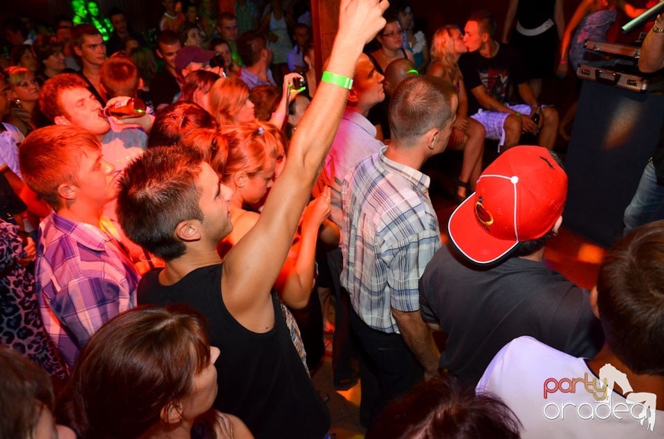 Party cu Pataky Attila în Disco Faház,