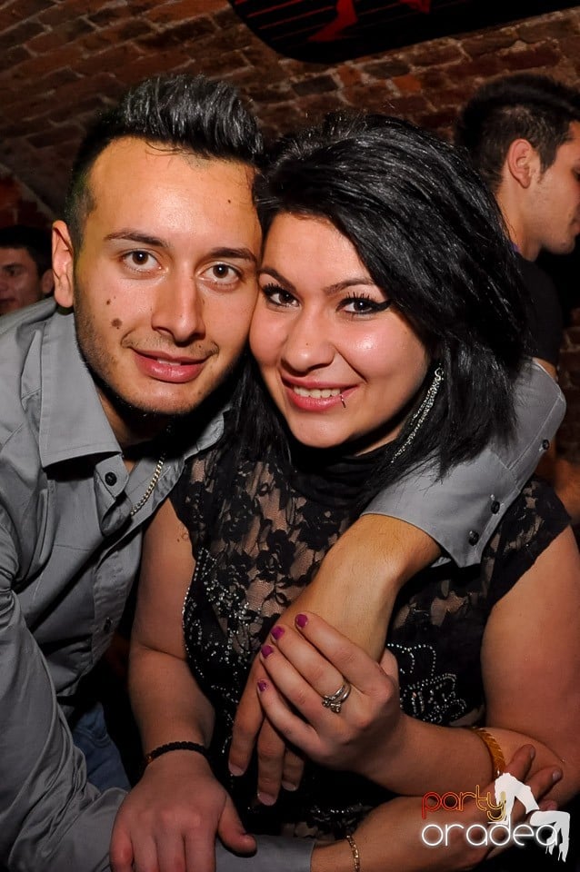 Party cu Promoţii în Club Escape,