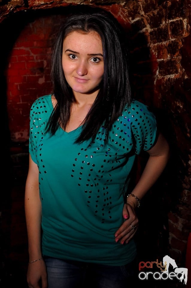Party cu Promoţii în Club Escape,