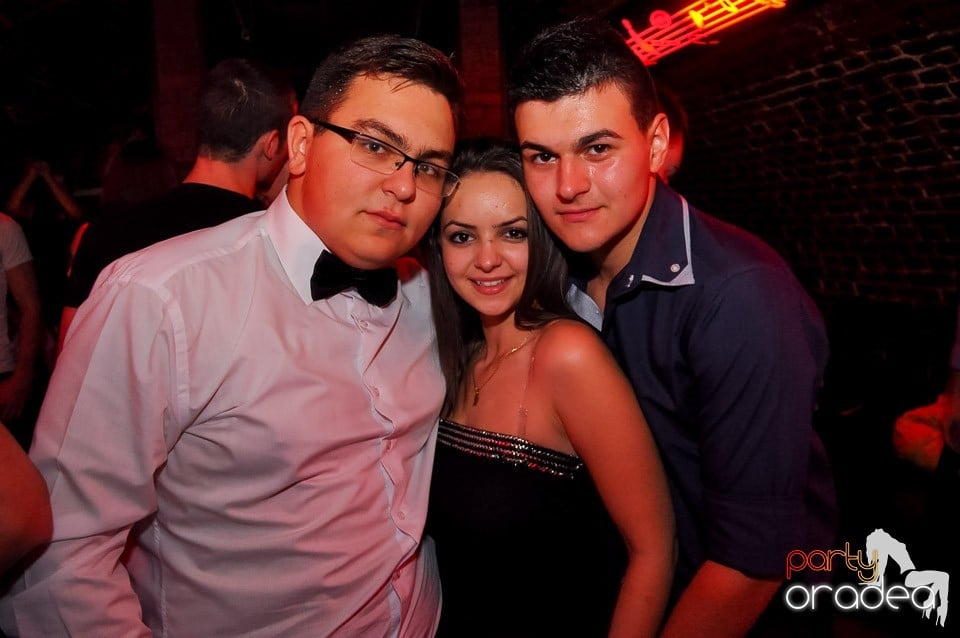 Party cu Promoţii în Club Escape,
