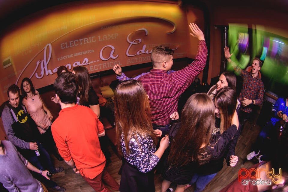 Party în Edison Pub,