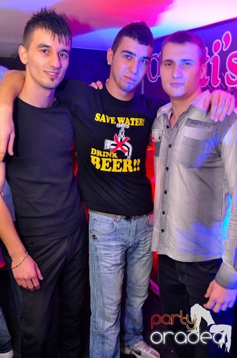 Party în Club Atti's, 