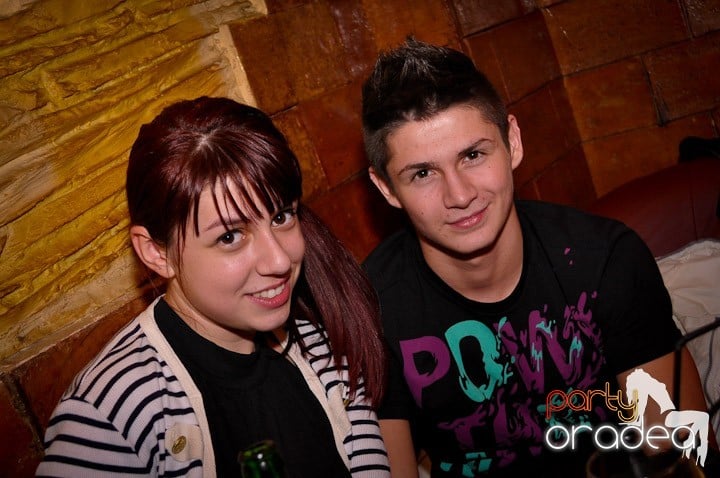 Party în Club Downtown, 