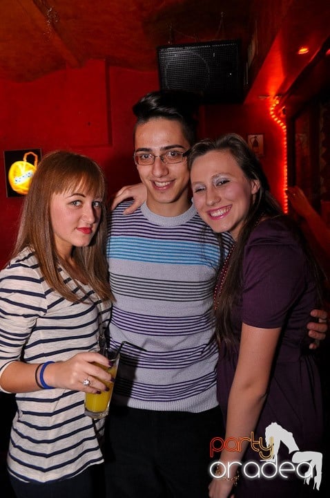Party în Club Downtown, 