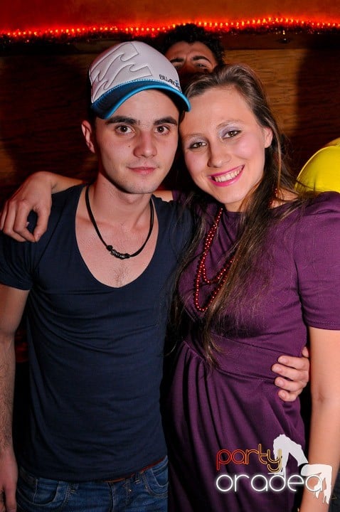 Party în Club Downtown, 