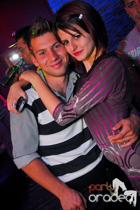 Party în Club Downtown, 