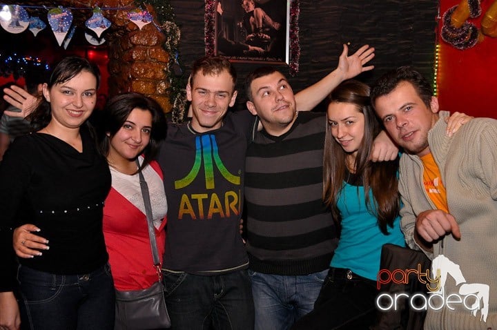 Party în Club Downtown, 