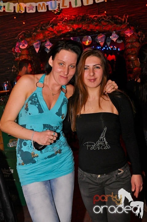 Party în Club Downtown, 