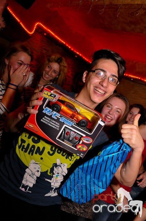 Party în Club Downtown, 