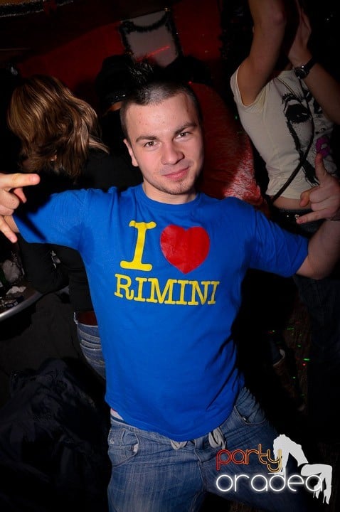 Party în Club Downtown, 