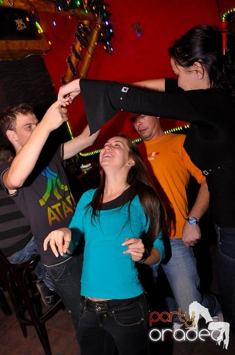 Party în Club Downtown, 