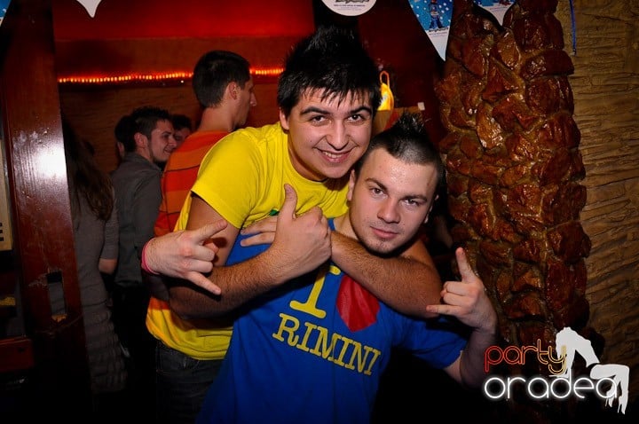 Party în Club Downtown, 