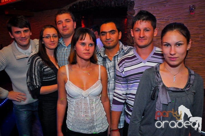 Party în Club Downtown, 