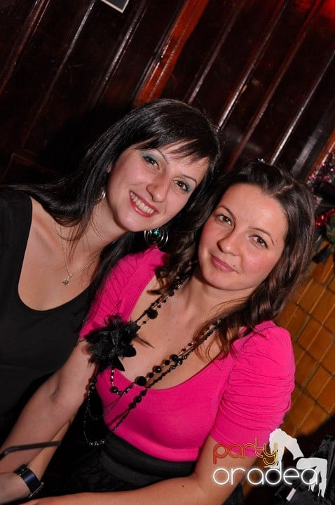 Party în Club Downtown, 