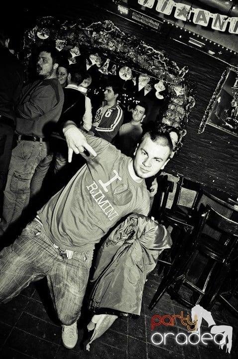 Party în Club Downtown, 