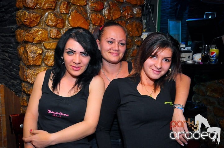 Party în Club Downtown, 