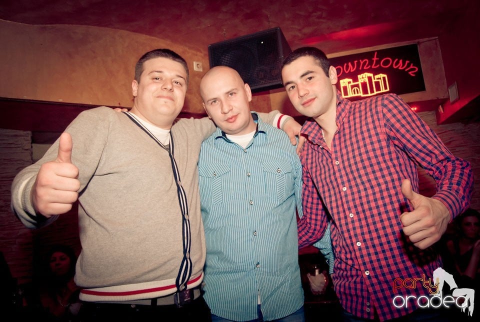 Party în Club Downtown, 