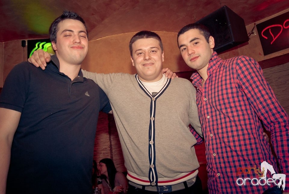 Party în Club Downtown, 