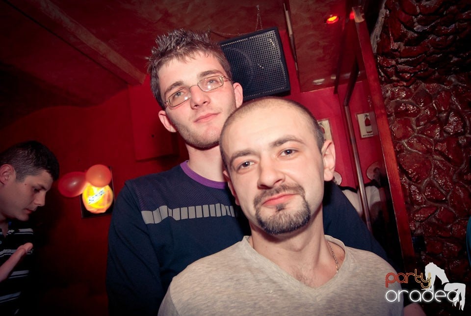 Party în Club Downtown, 