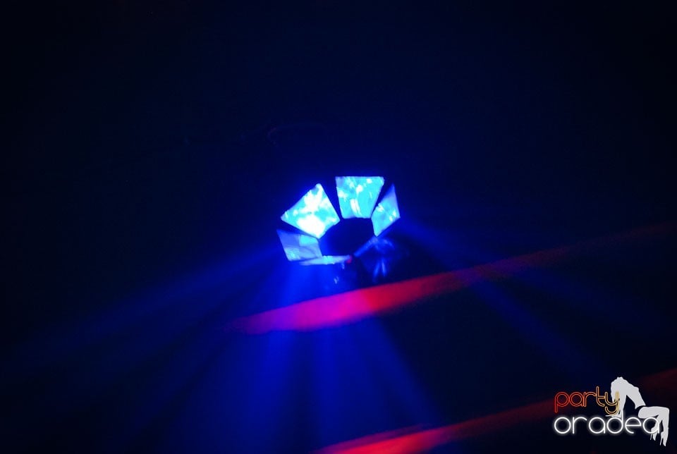 Party în Club Downtown, 