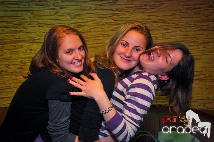Party în Club Downtown, 