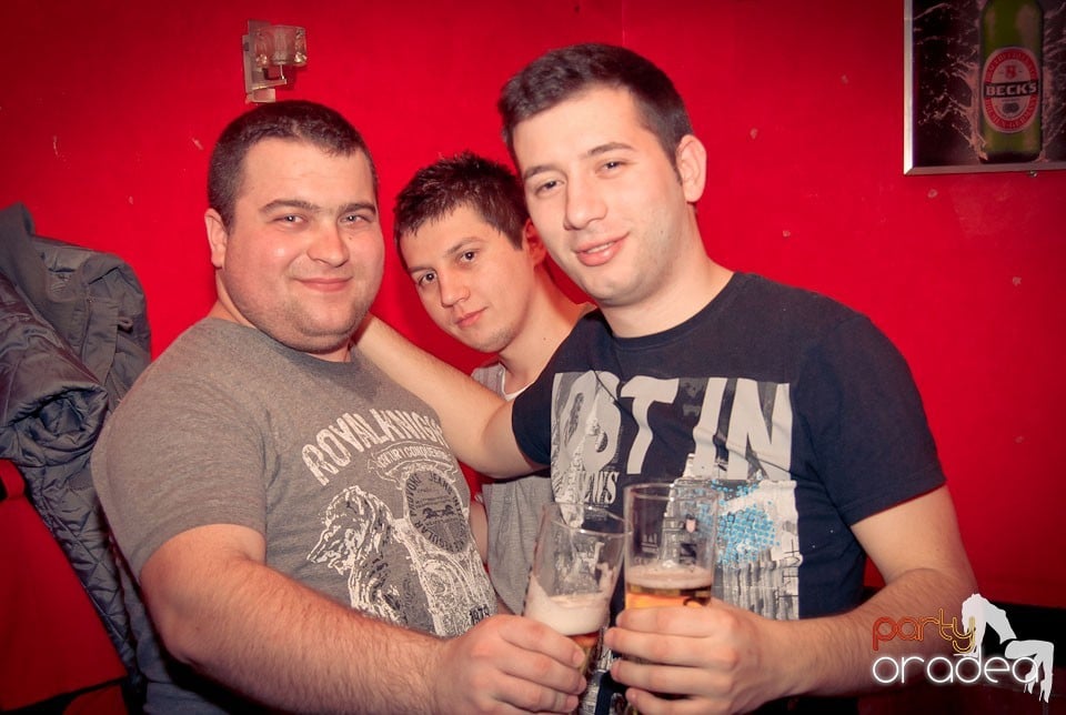 Party în Club Downtown, 
