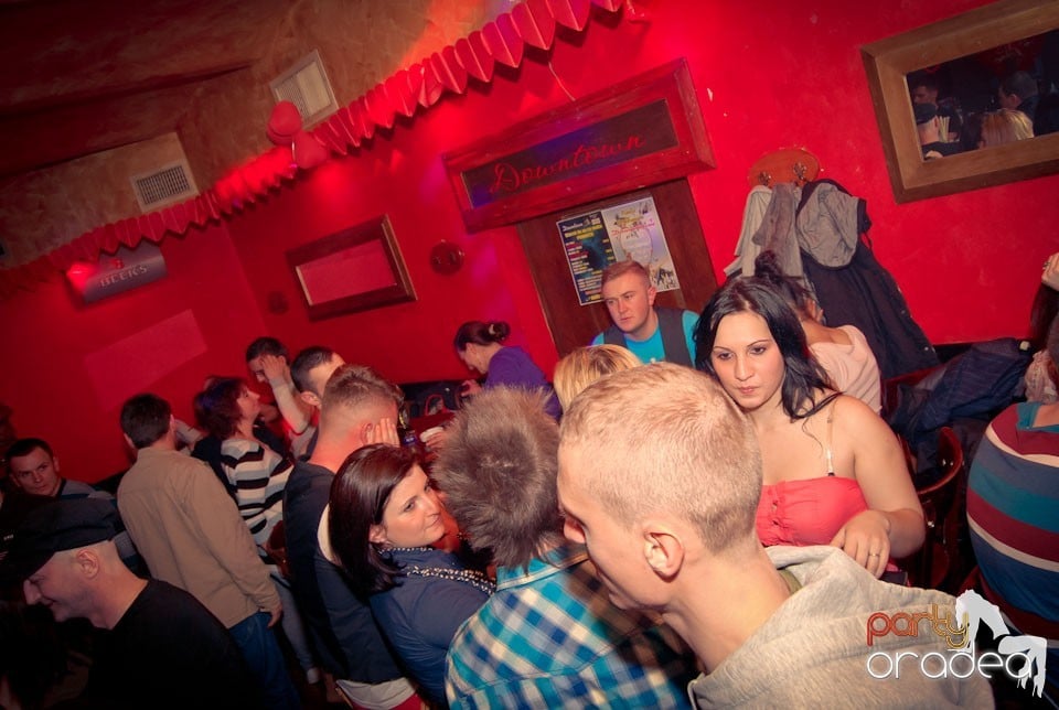 Party în Club Downtown, 