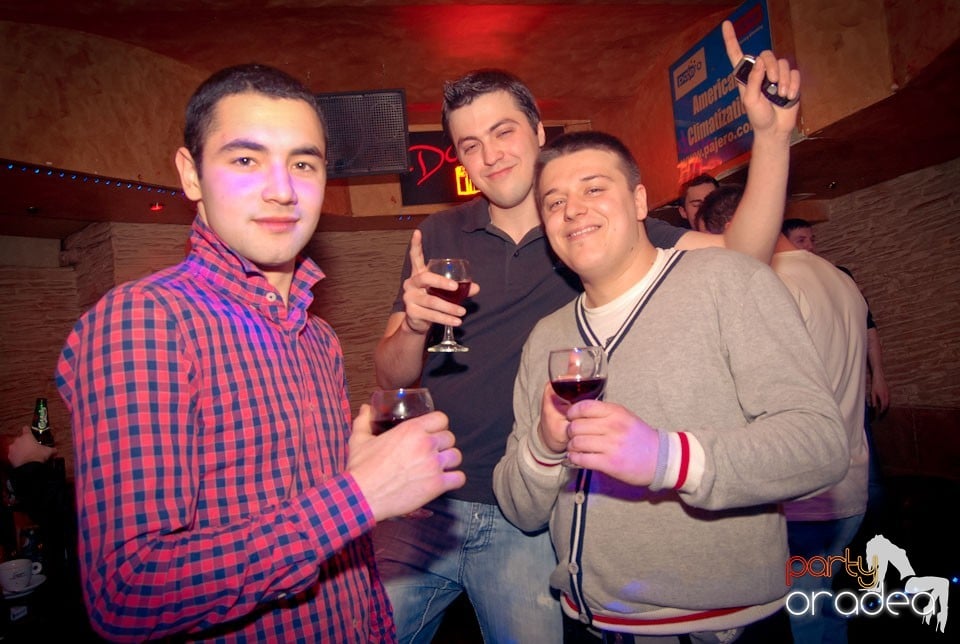 Party în Club Downtown, 