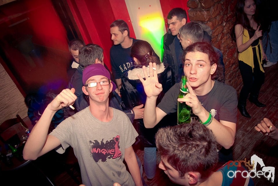 Party în Club Downtown, 