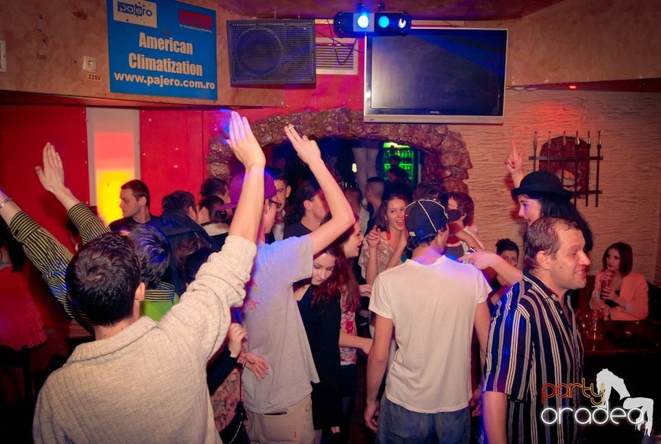 Party în Club Downtown, 