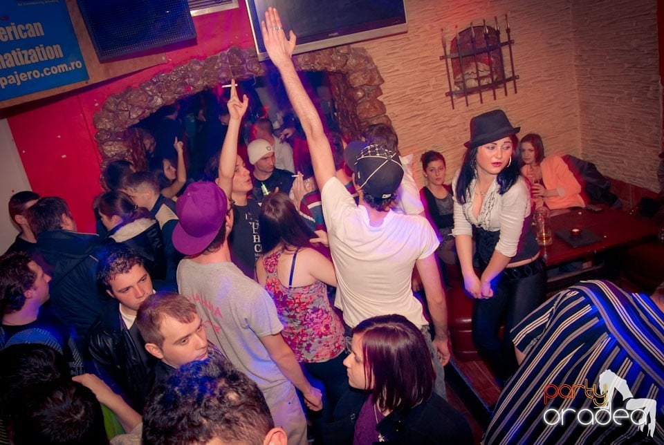Party în Club Downtown, 