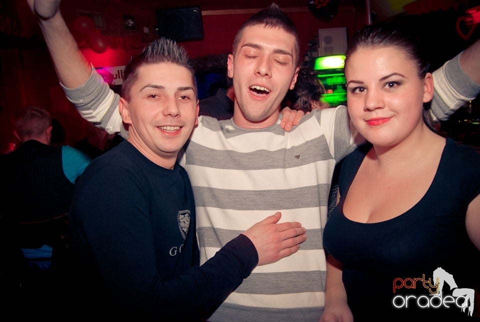 Party în Club Downtown, 