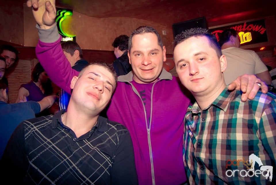 Party în Club Downtown, 