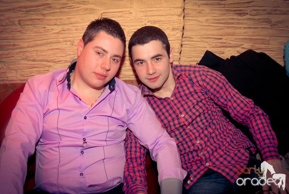 Party în Club Downtown, 