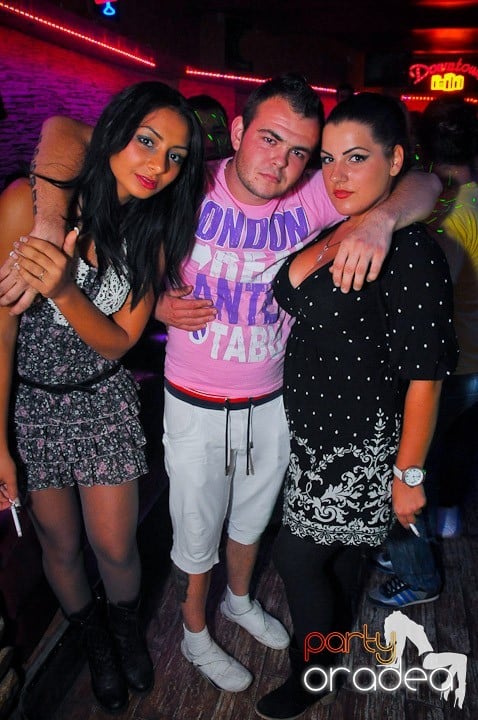 Party în Club Downtown, 