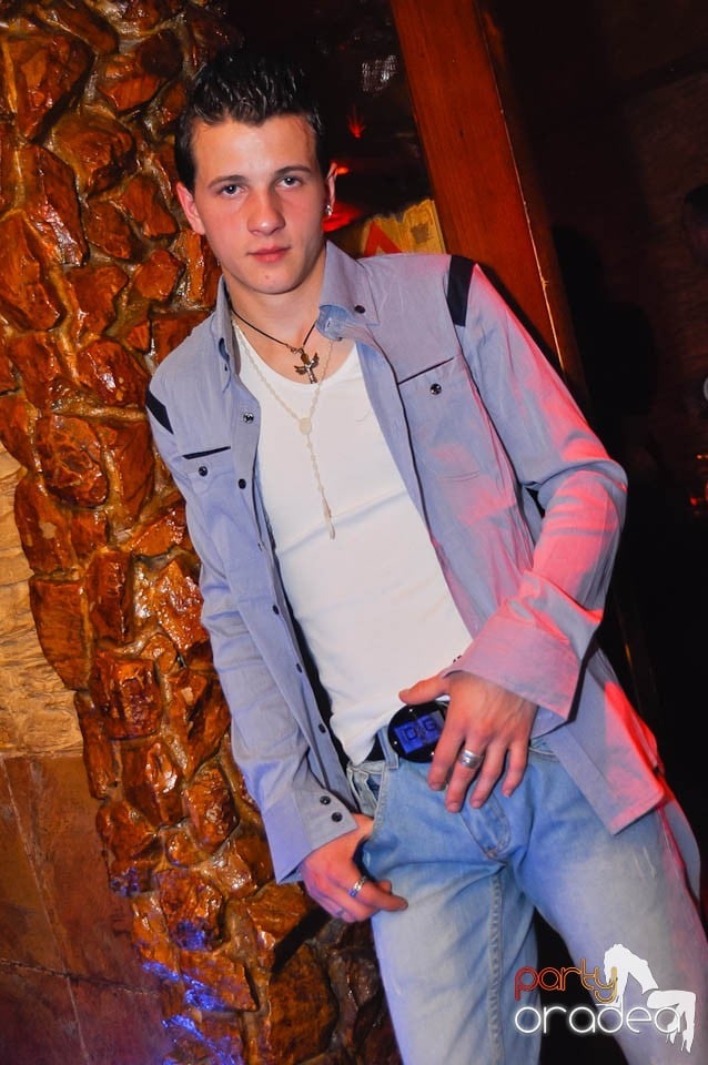Party în Club Downtown, 