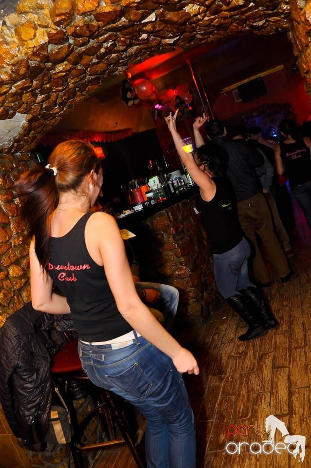 Party în Club Downtown, 