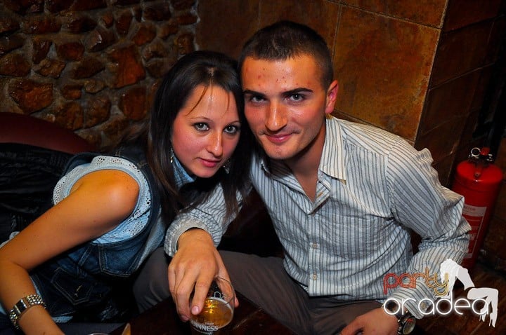 Party în Club Downtown, 