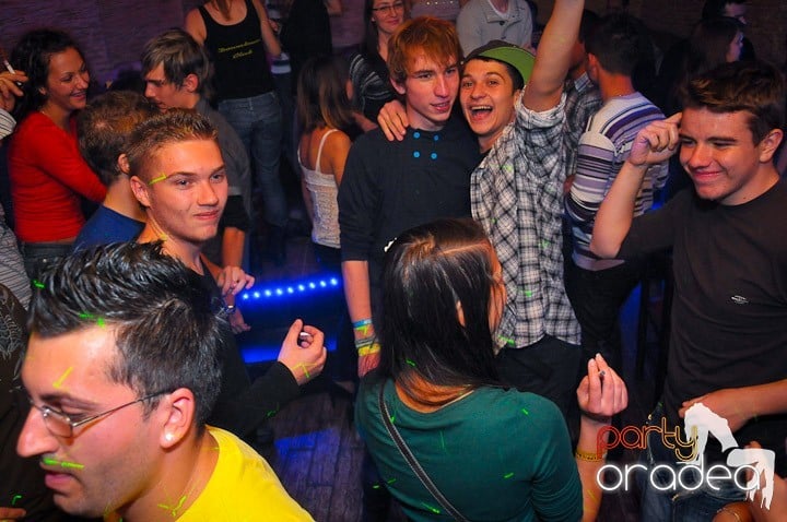Party în Club Downtown, 