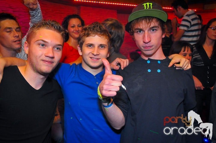 Party în Club Downtown, 