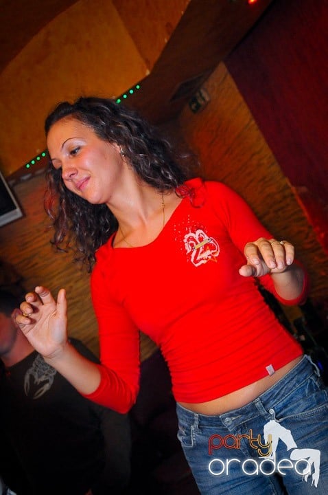 Party în Club Downtown, 