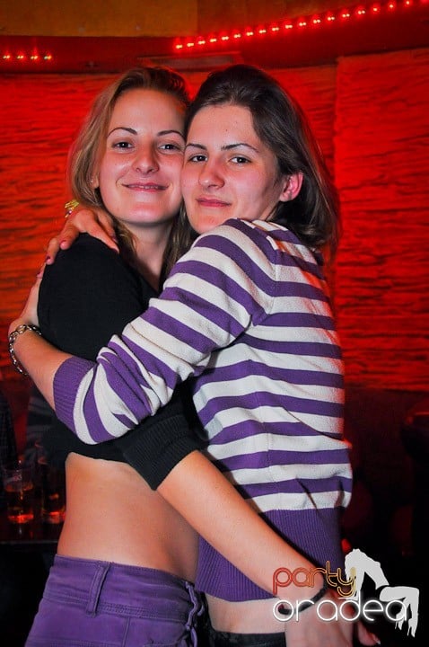 Party în Club Downtown, 
