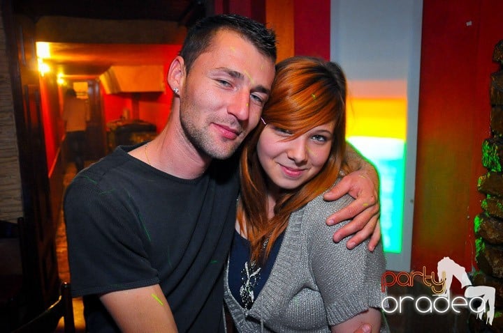 Party în Club Downtown, 