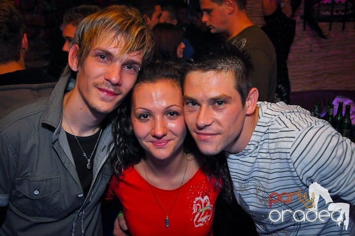 Party în Club Downtown, 