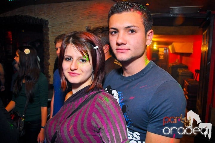 Party în Club Downtown, 