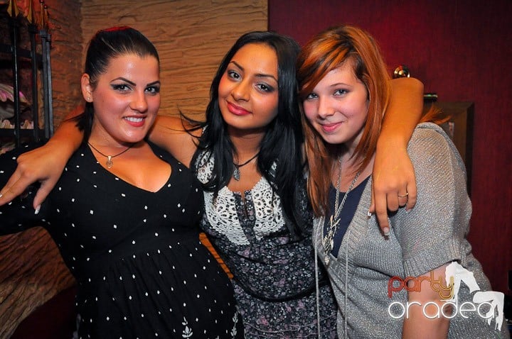 Party în Club Downtown, 